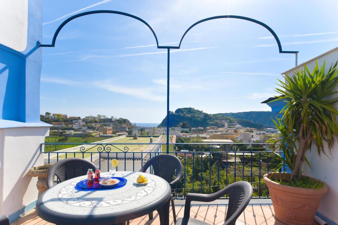 Hotel Celeste Procida Exterior foto