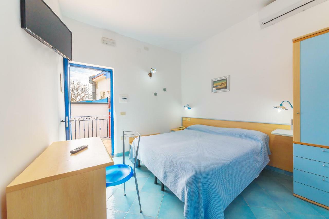 Hotel Celeste Procida Exterior foto